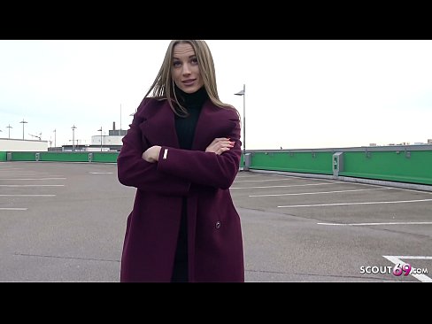 ❤️ ドイツ人スカウトマンは、夢のようにスティール、駐車場のテルテル、お金のためのセクシーに触れることです。 ❌ ハードポルノ ❌️❤